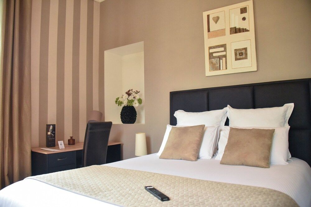 Clos Marie Deluxe Suite (Victor Hugo) 2