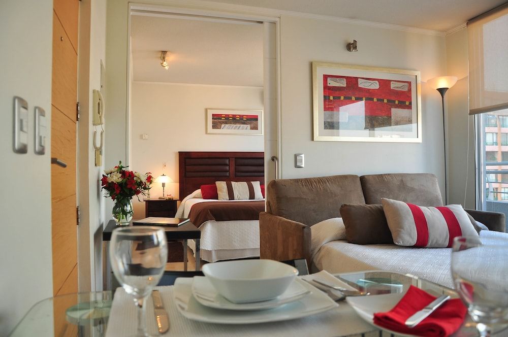 Rentasuite Basic Triple Room, 1 Queen Bed with Sofa bed 12