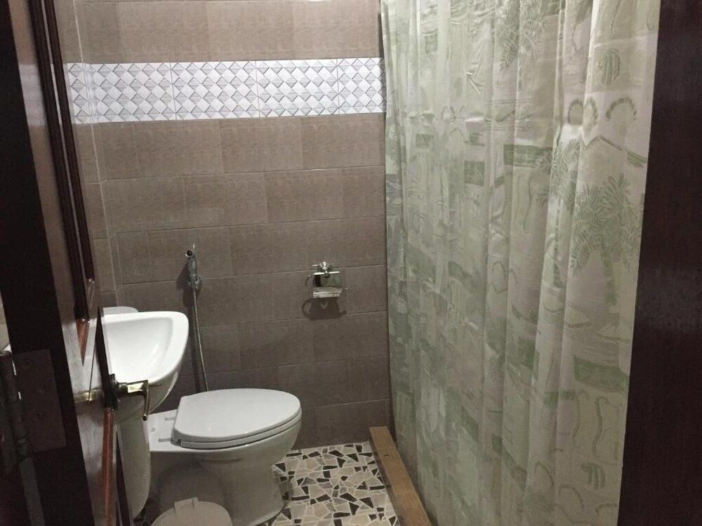 Golden Pension House Premium Room, Garden View 12