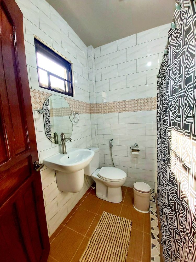 Golden Pension House Premium Room, Garden View 18