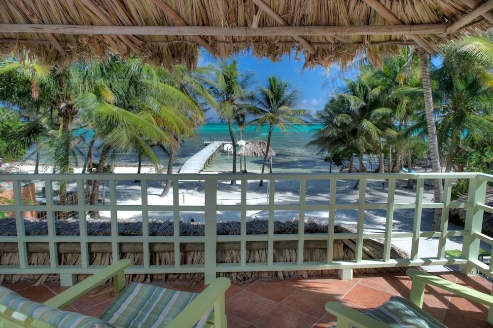 Caye Casa 2 Bedrooms,1 King & 1 Queen, Caribbean Dreams Ocean Front Villa 5