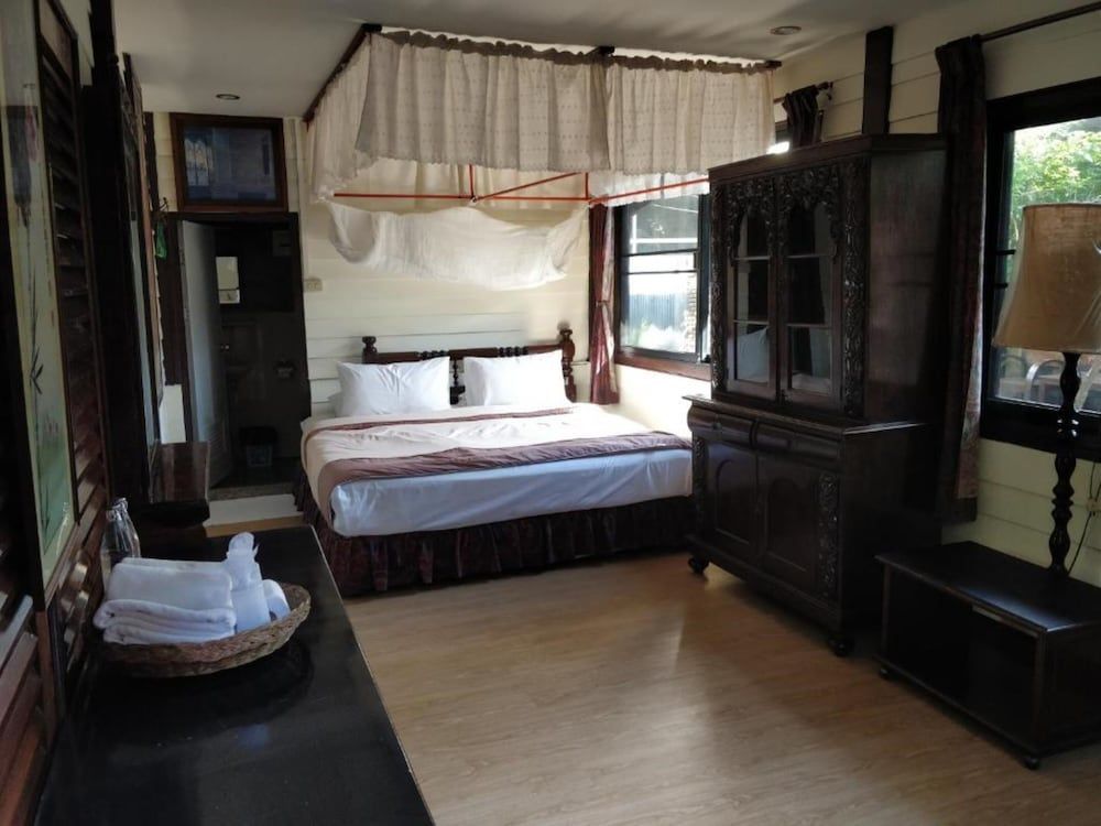 undefined Gap's House