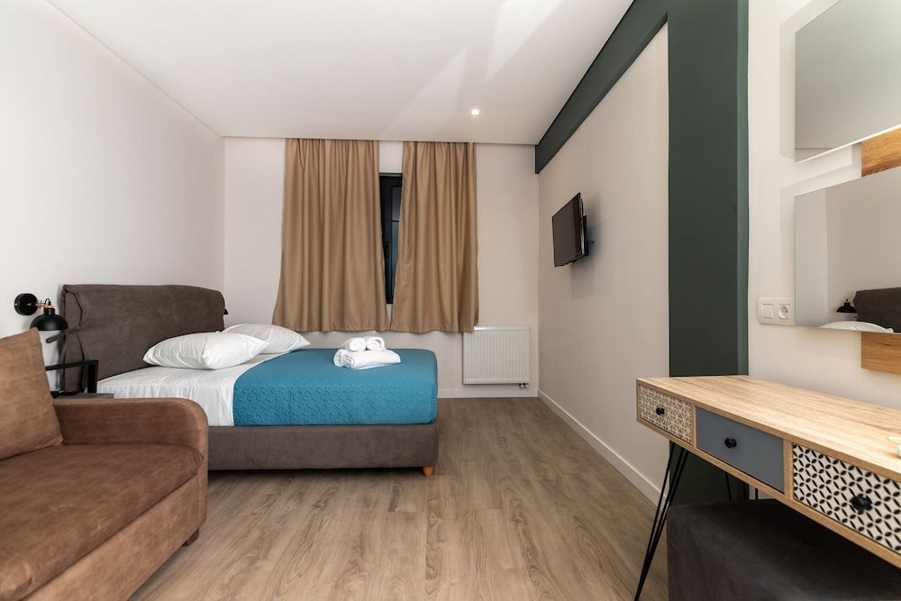 Dunlin Hotel Comfort Room 4