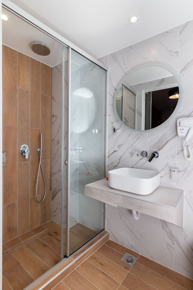 Dunlin Hotel Comfort Room 7