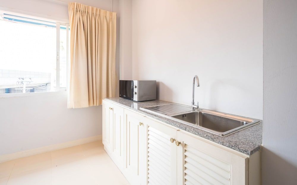 Baan Anodat Executive Room 13