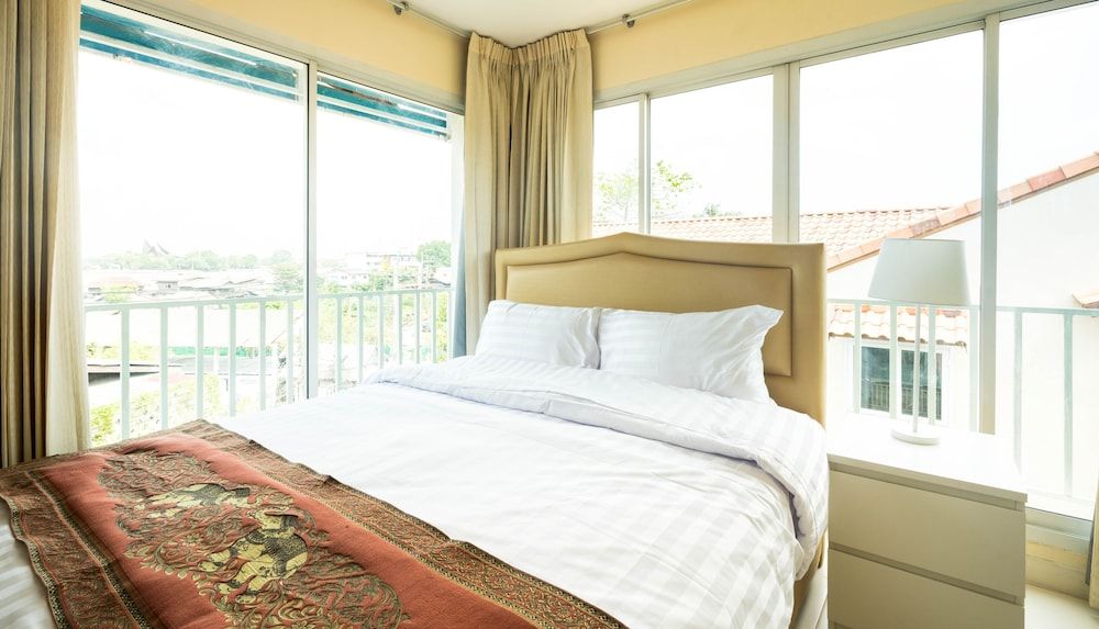 Baan Anodat Deluxe Double Room 3