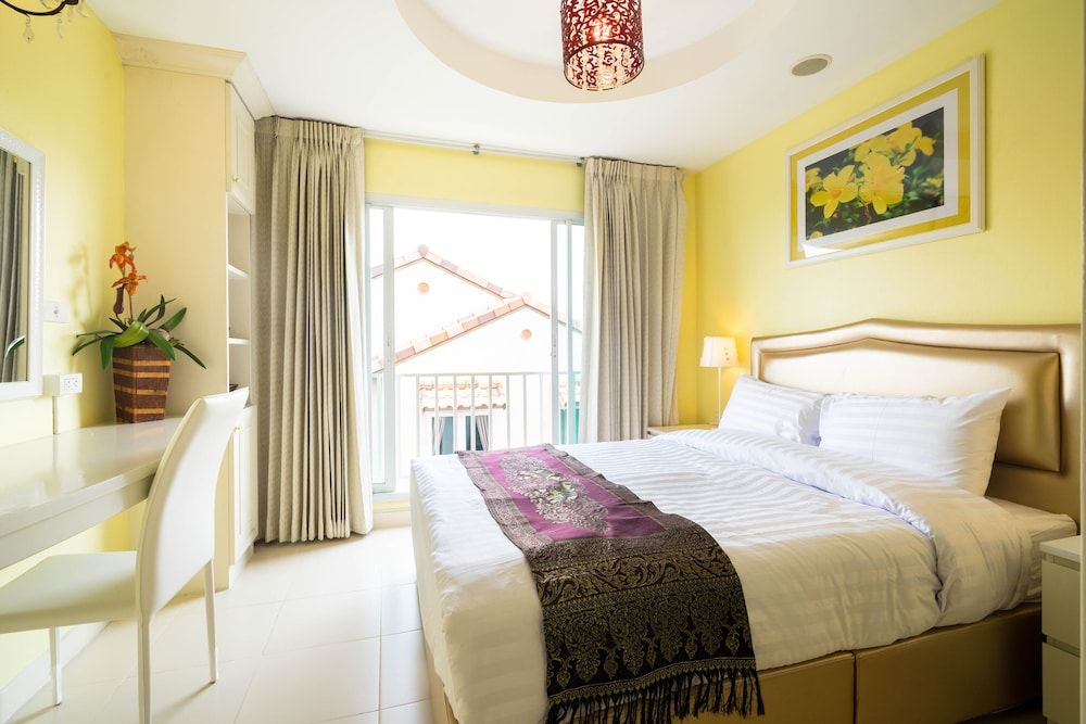 Baan Anodat Exclusive Room 8