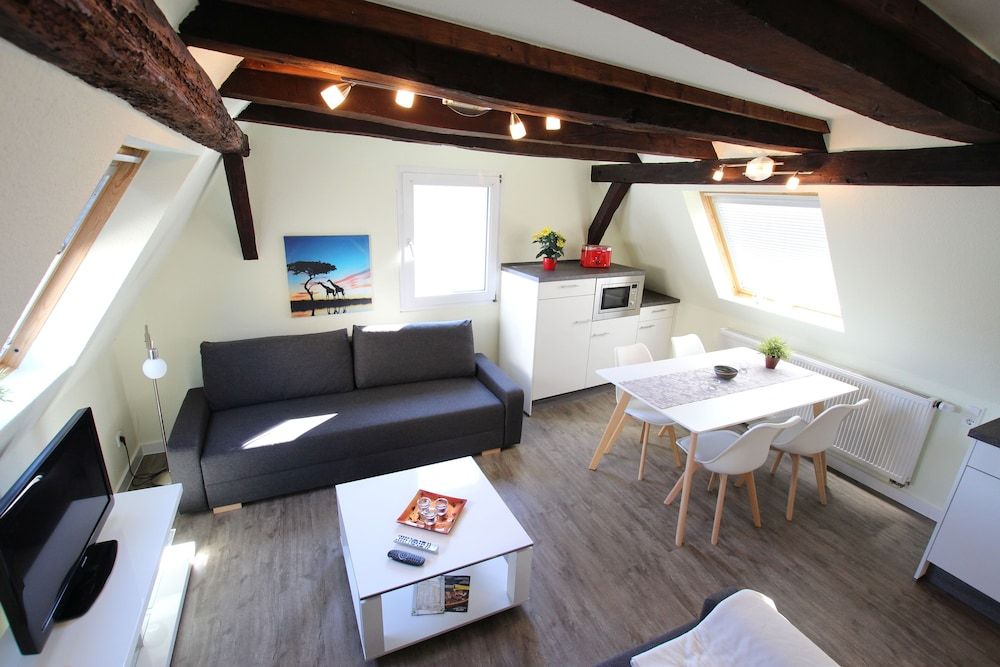 Apartment (5)