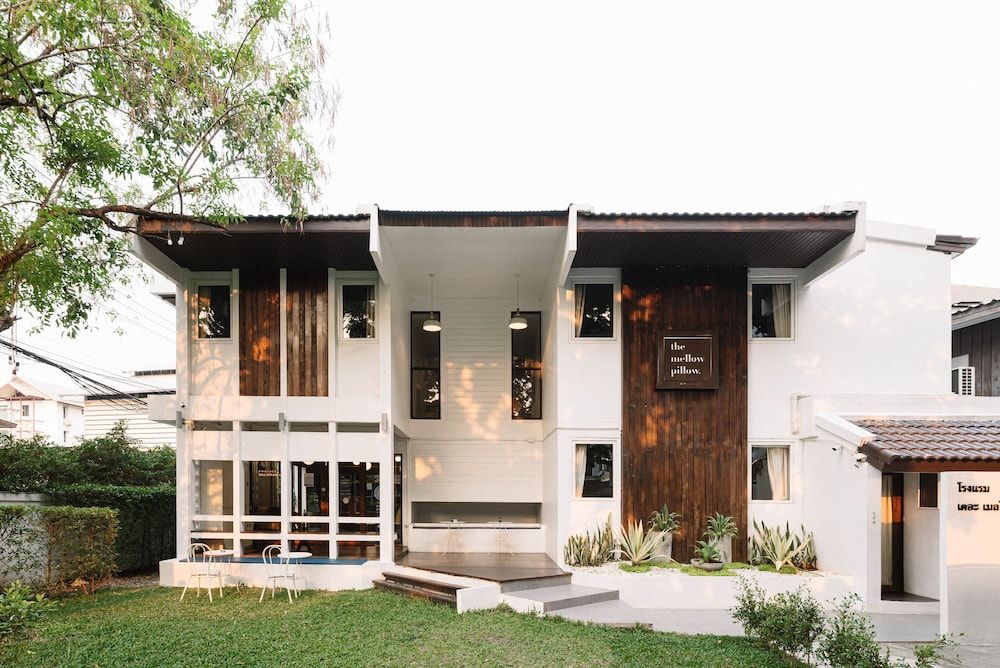 undefined The Mellow Pillow at Chiang Mai Gate 10
