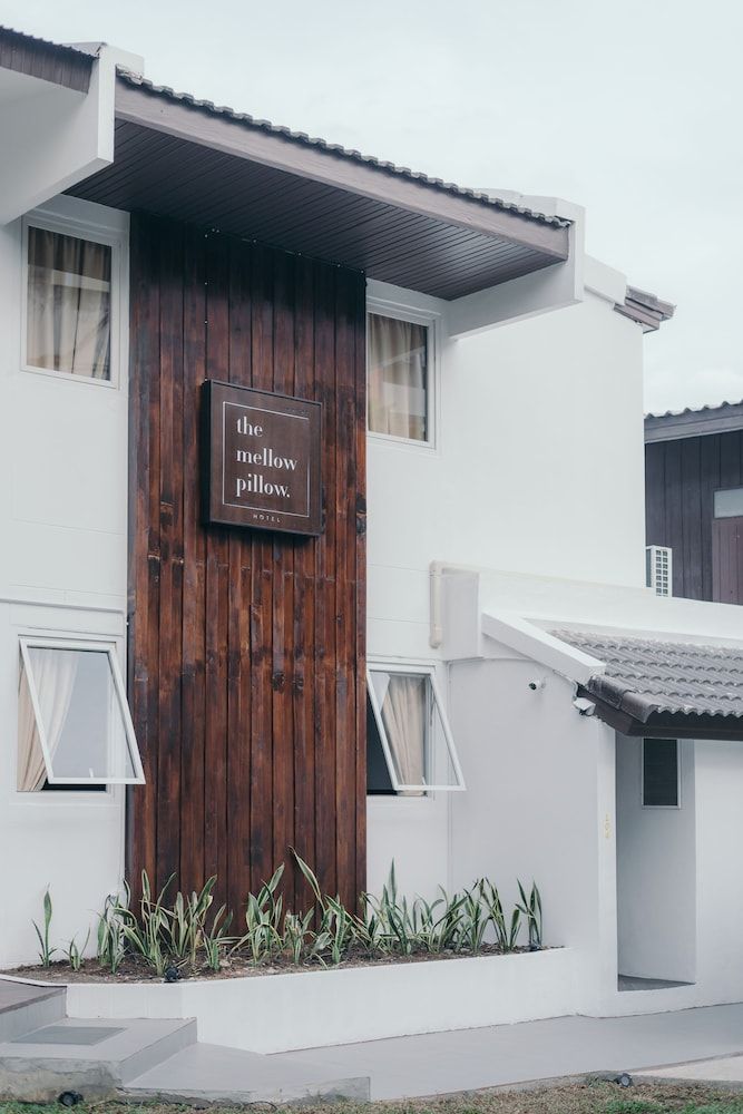 undefined The Mellow Pillow at Chiang Mai Gate 8