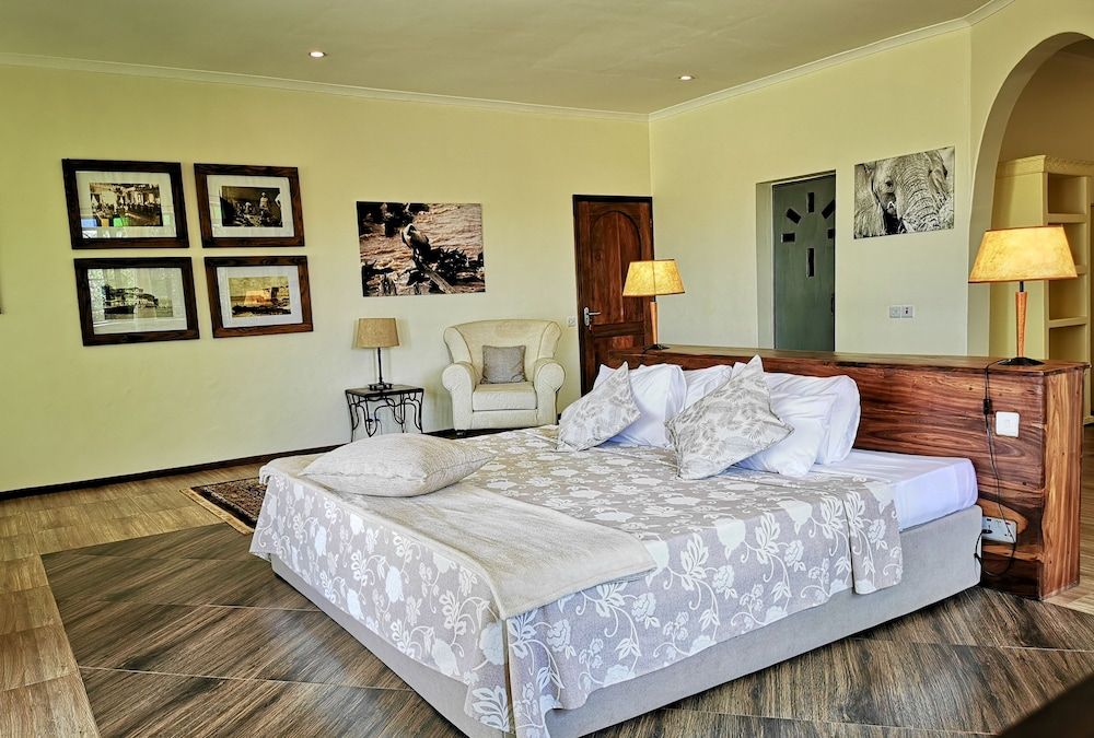 Executive Double Room, 1 King Bed, Pool View
