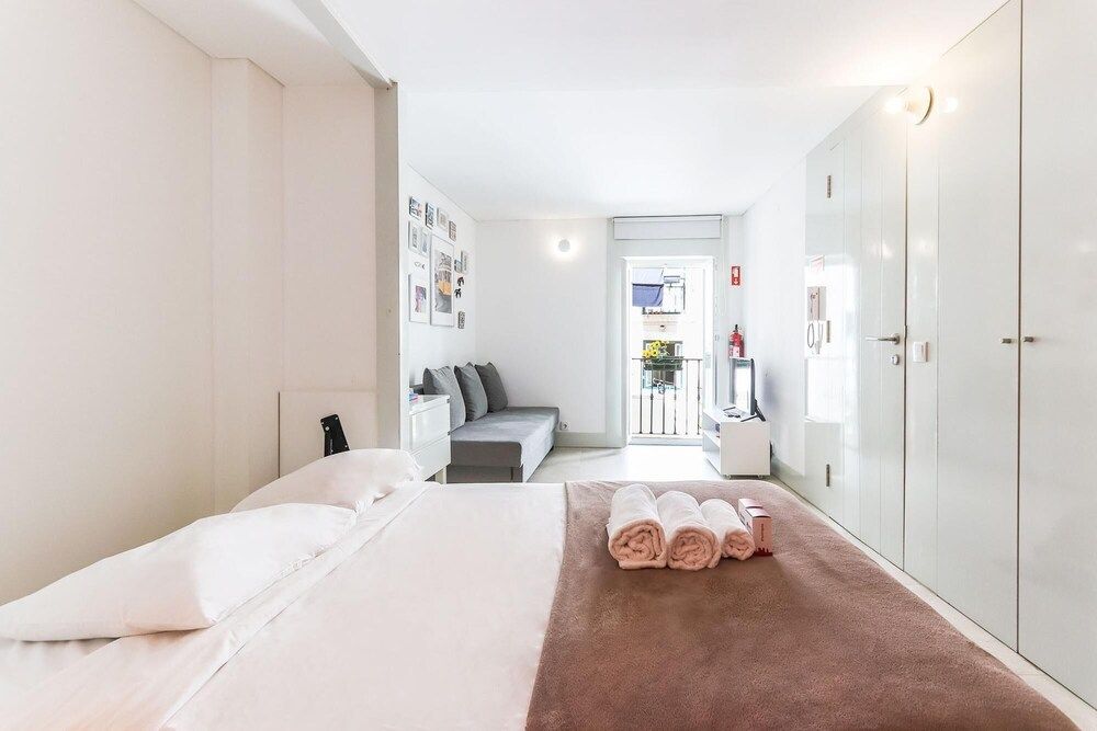 undefined Alfama Modern Loft by Homing 6