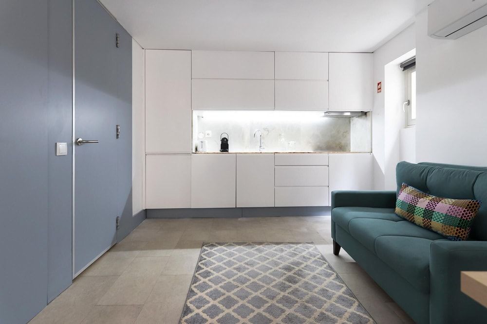 Alfama Modern Loft by Homing Studio 29