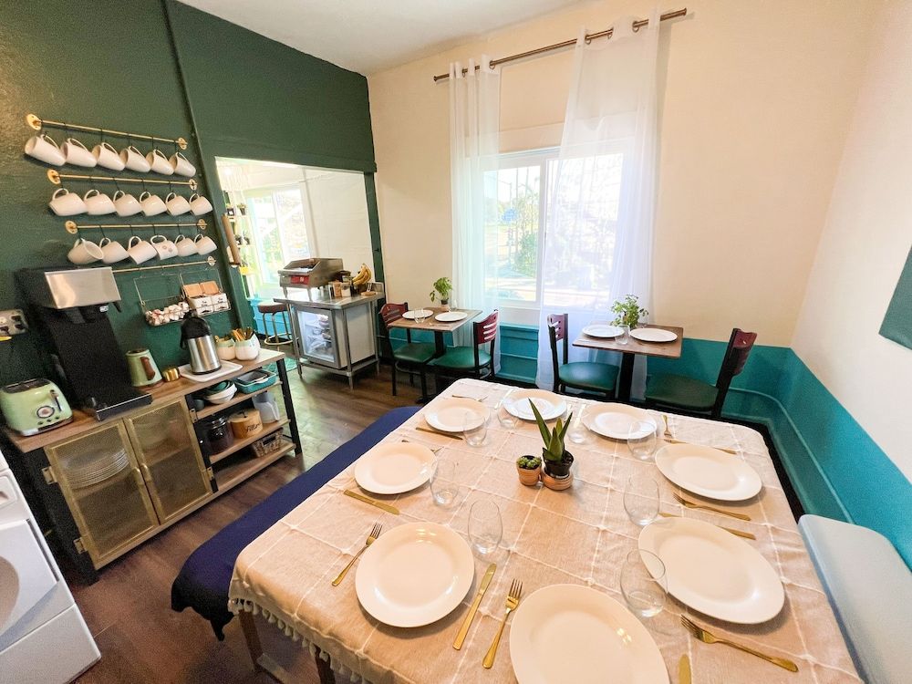 undefined ITH Mission Beach Backpacker Hostel 10