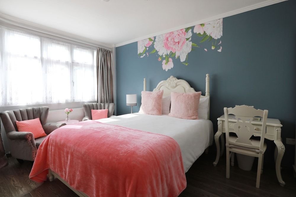 Double Room (Shared Kitchen)