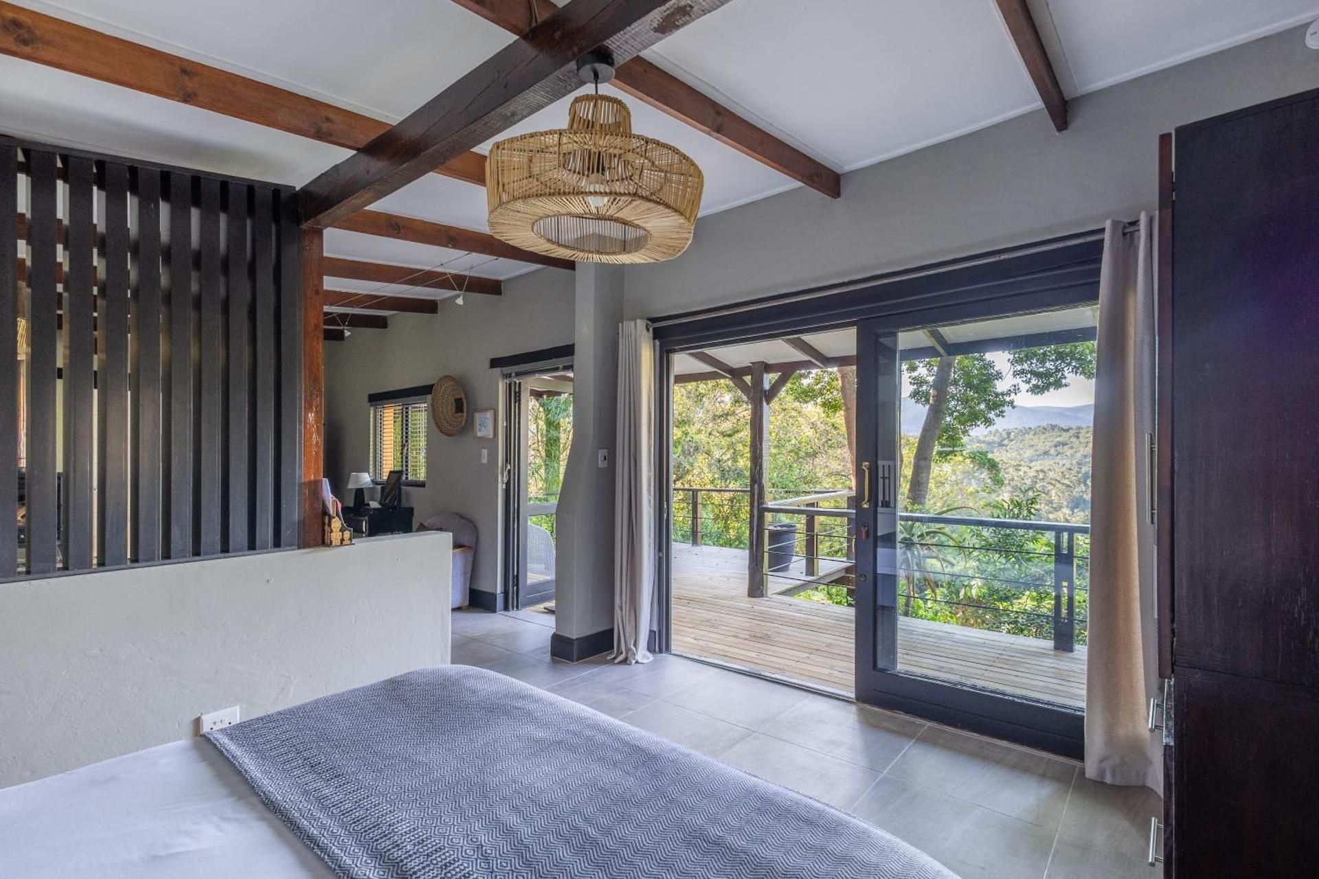 Hog Hollow Country Lodge