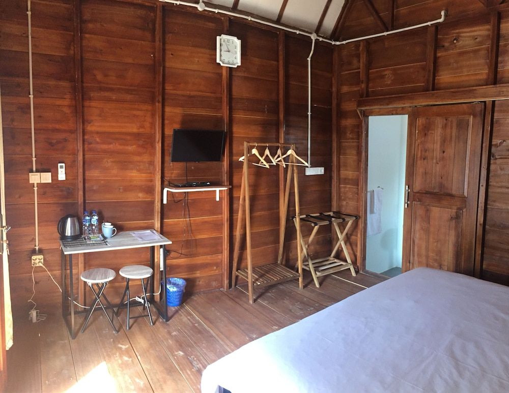 Tanah Penida Bungalow Standard King Room 3