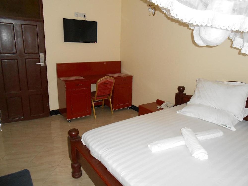 Standard Double Room, 1 Queen Bed