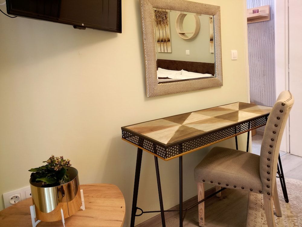 undefined Kosmima Deluxe Apt Must 9