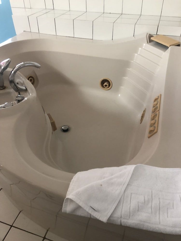 Majestic Supreme Ridge Cott Family Room, 2 Bedrooms, Smoking, Beach View 10