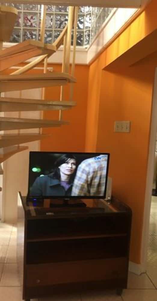 Majestic Supreme Ridge Cott Family Room, 2 Bedrooms, Smoking, Beach View 7