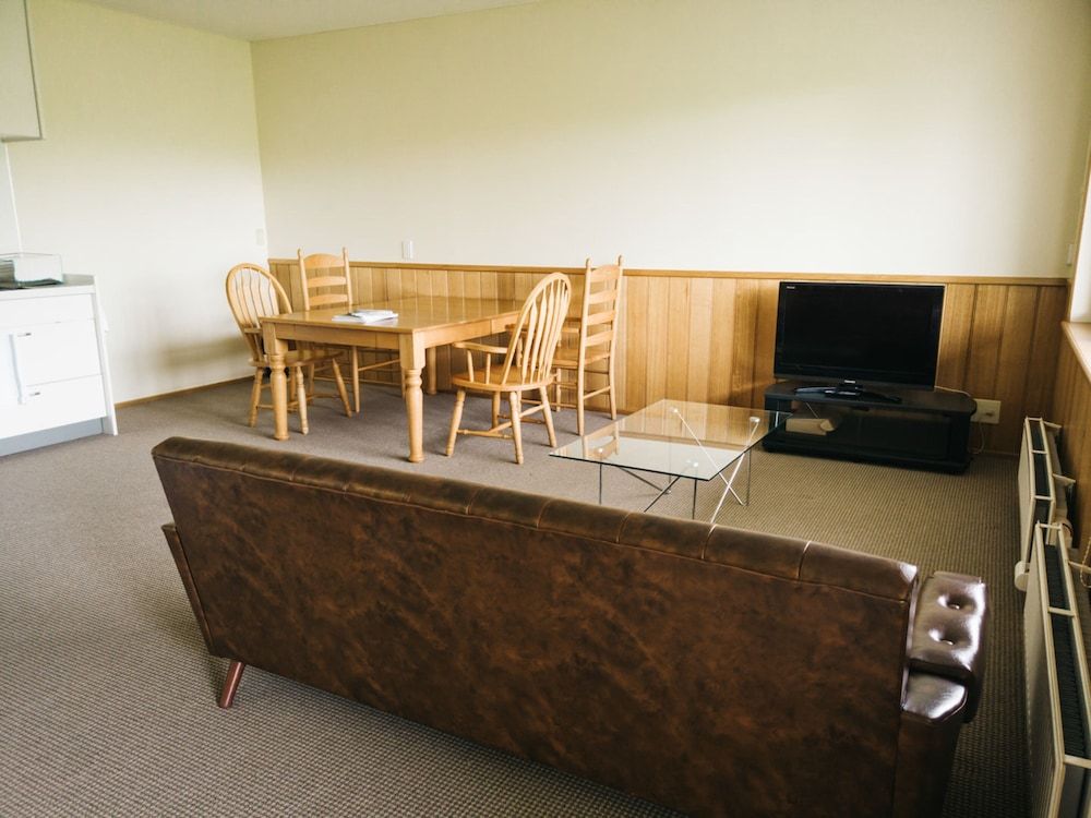 Yotei Town House Apartment, Mountain View 10