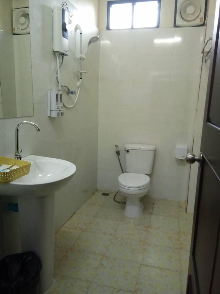 Singha Hotel Standard Single Room 4