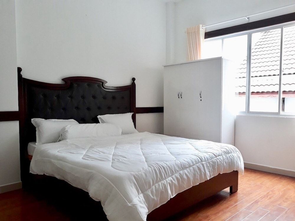 undefined Happy Home 10