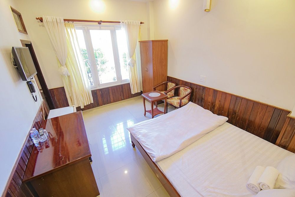 De Roes Hotel Dalat Deluxe Single Room 8