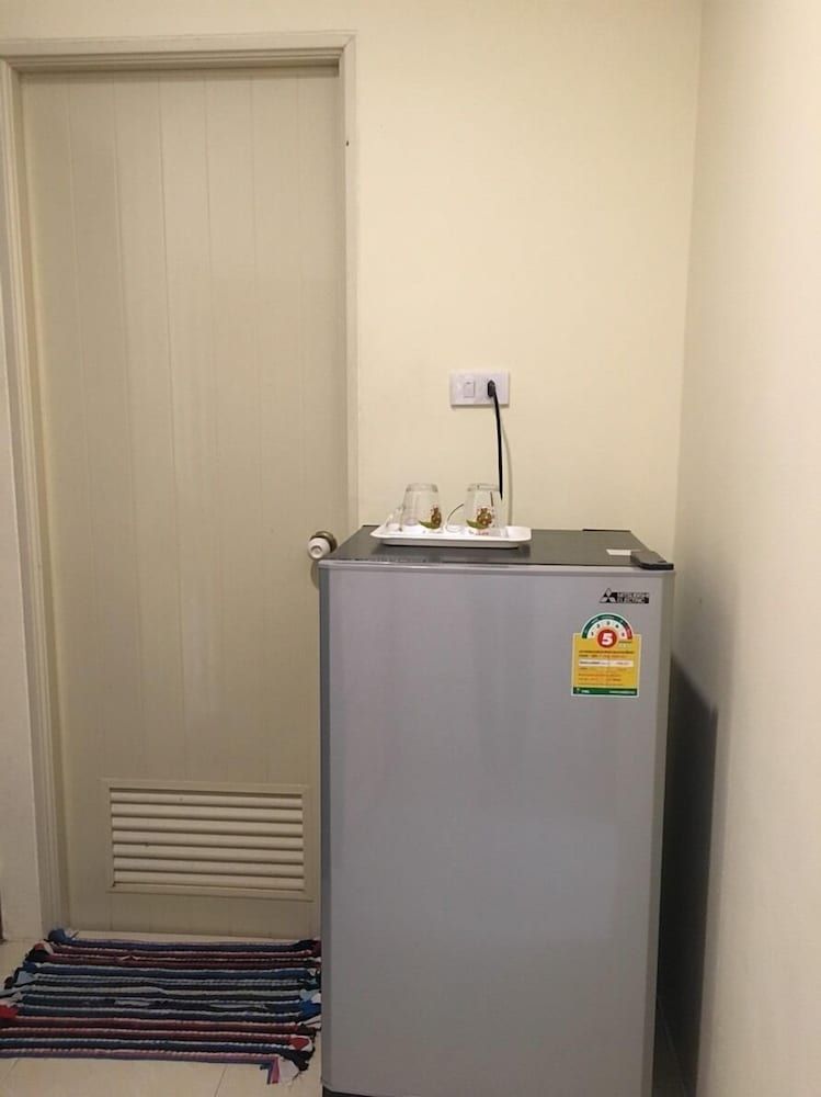 Tara Resort Samui Standard Bungalow, 1 King Bed, Non Smoking, Mountain View 4