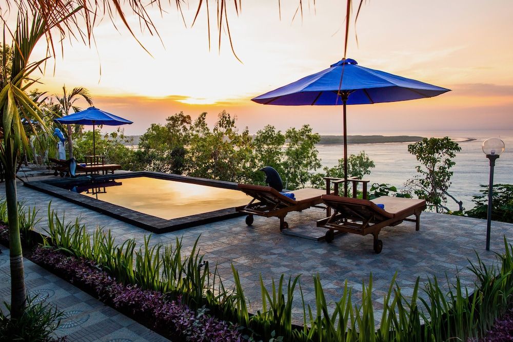 Beach/Ocean View