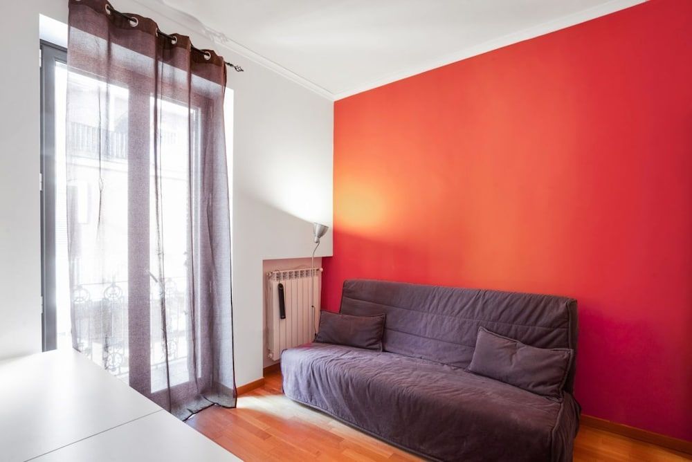 undefined Stylish House with Hot Tub, Movies & Books 8