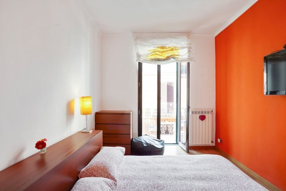 undefined Stylish House with Hot Tub, Movies & Books 7