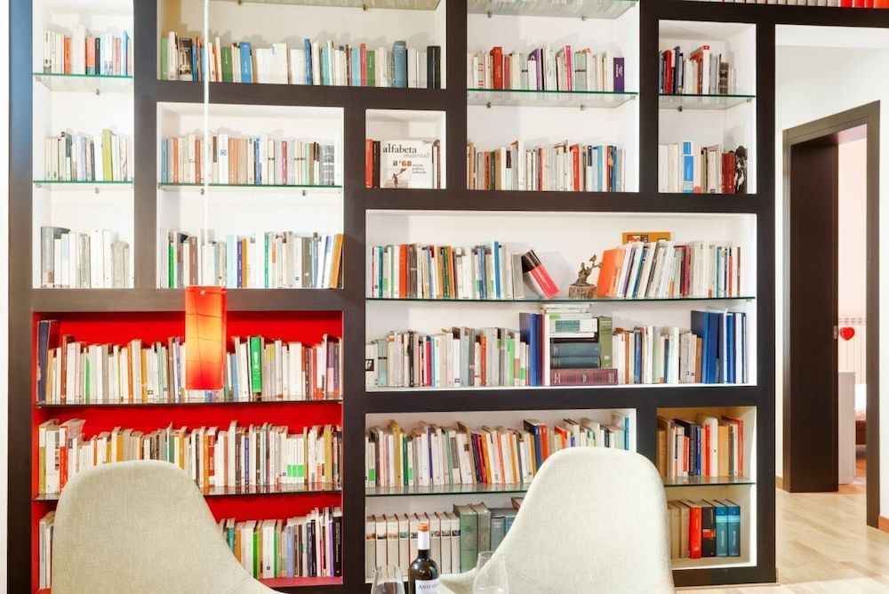 Stylish House with Hot Tub, Movies & Books Apartment, 3 Bedrooms 19