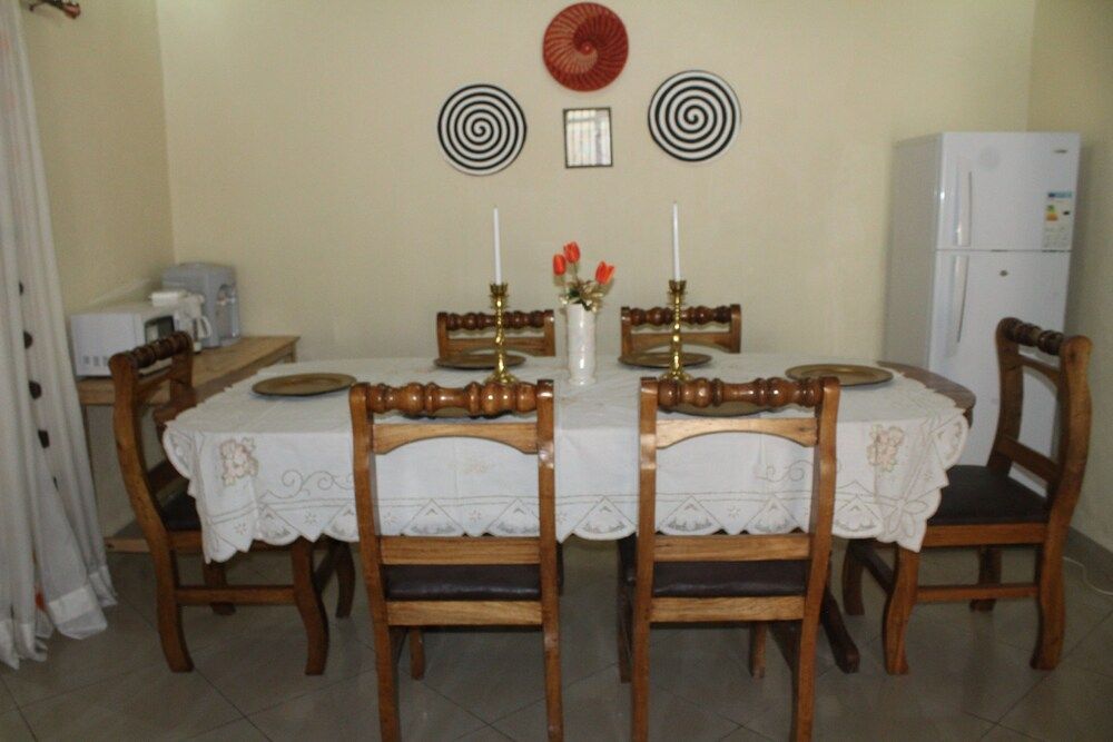 undefined Happy Home and Dine 3