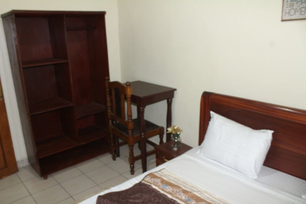 undefined Happy Home and Dine 6