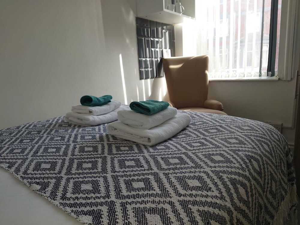 High Tide Hotel Basic Double Room, 1 Double Bed 3