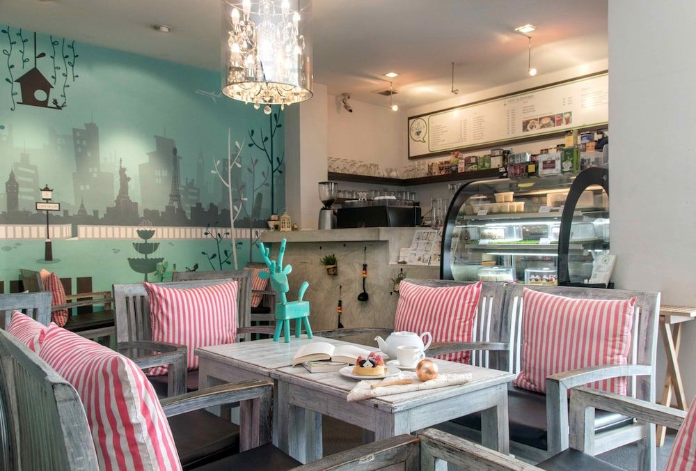 undefined The Phoenix Hotel Bangkok 7