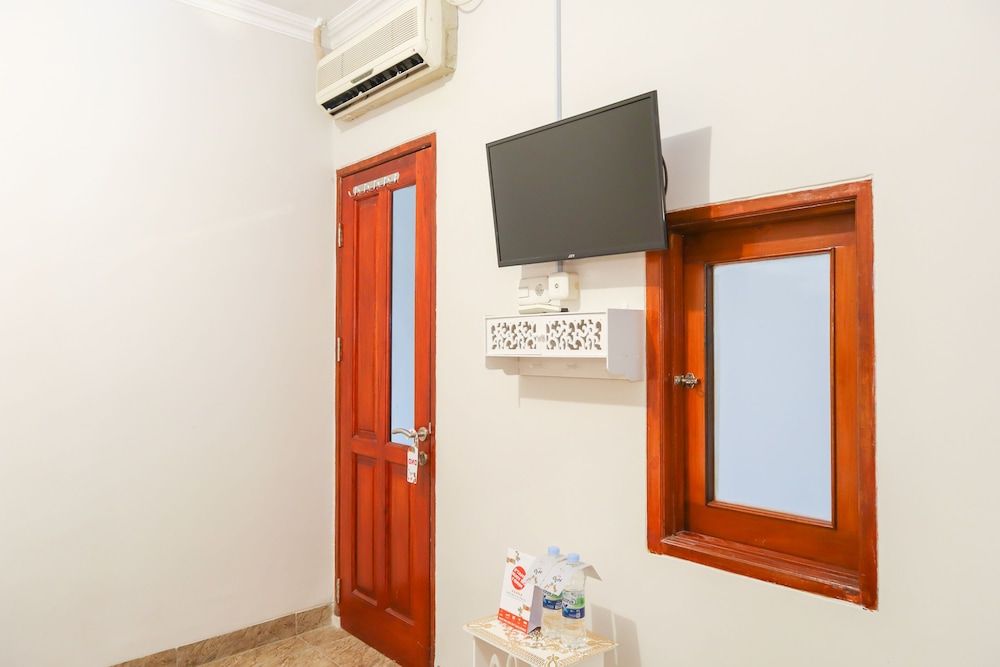 Hotel O Axl Residence Standard Double Room 8