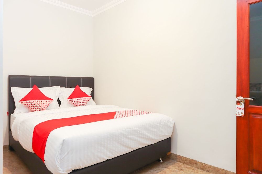 Hotel O Axl Residence Standard Double Room 5