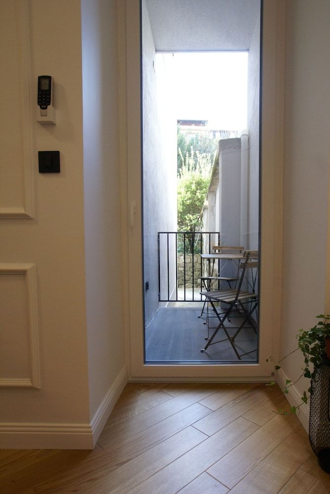 undefined Fingerprint Tree Apartment 9