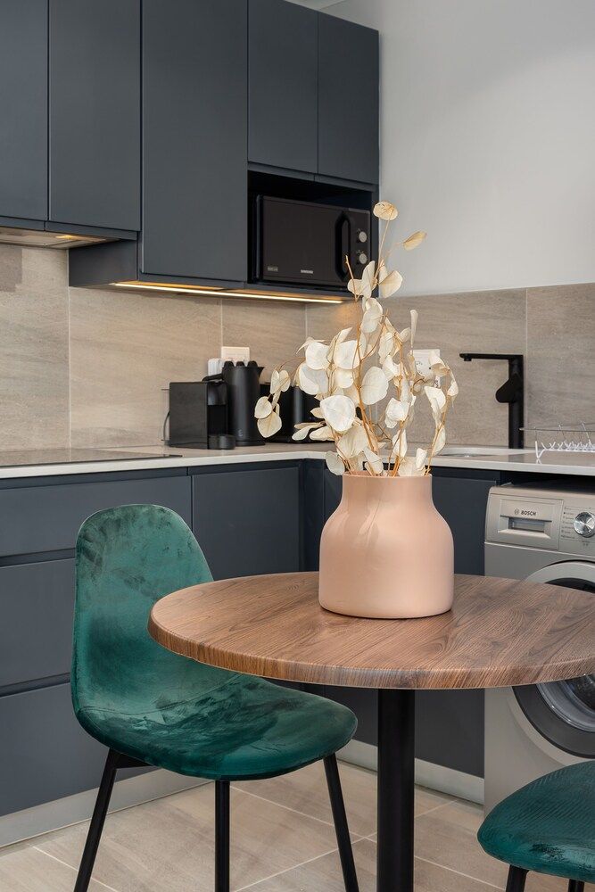 undefined Portswood 205 10