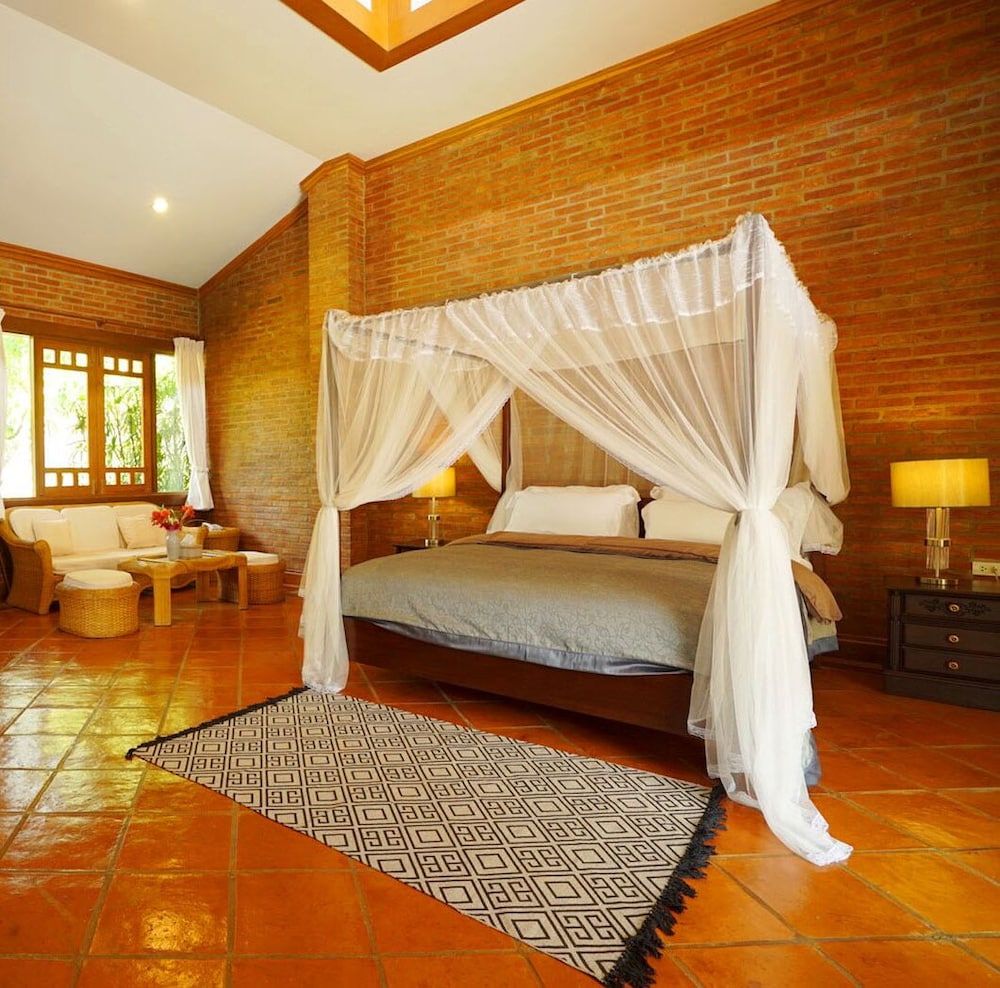 Chayana Jacuzzi Suite