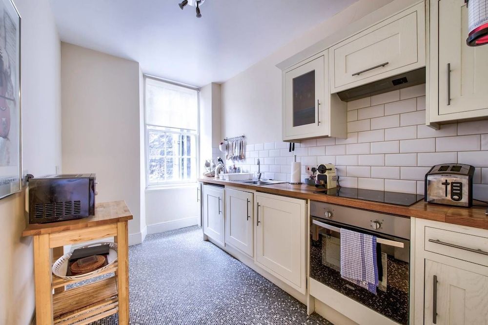 undefined JOIVY Perfect Location! - Stylish & Cosy Rose St Apt 7