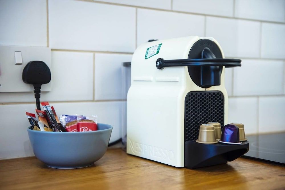 undefined JOIVY Perfect Location! - Stylish & Cosy Rose St Apt 6