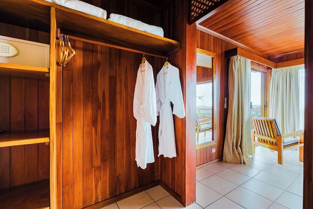 Ficus Sunset Suites Sunset View Queen 5