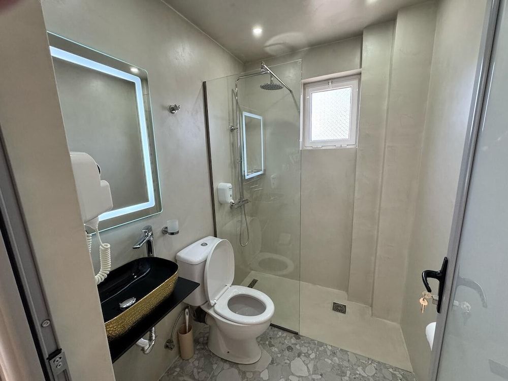 Hotel Driloni Triple Room, Balcony 6