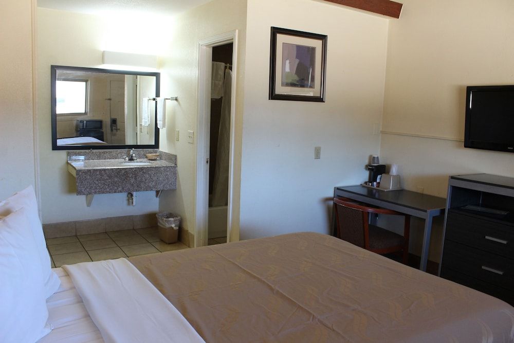 EverGreen Inn & RV Single Room, 1 Twin Bed, Smoking 4