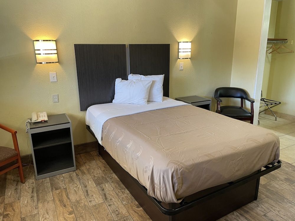 EverGreen Inn & RV Single Room, 1 Twin Bed, Smoking 5