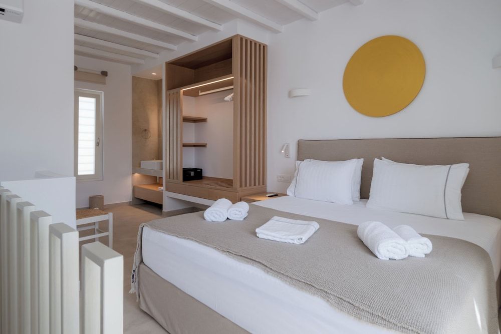 Deluxe Duplex, Partial Sea View